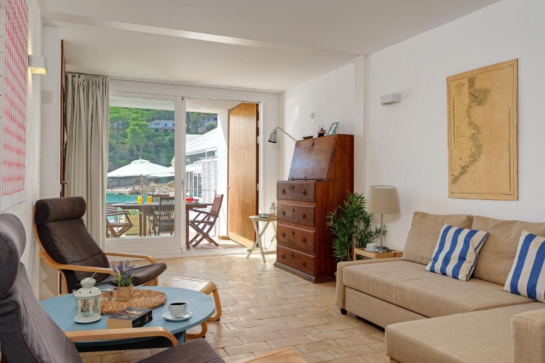 Photo of Livingroom in Tamariu