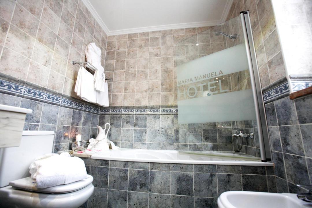 Photo of Bathroom in Onis