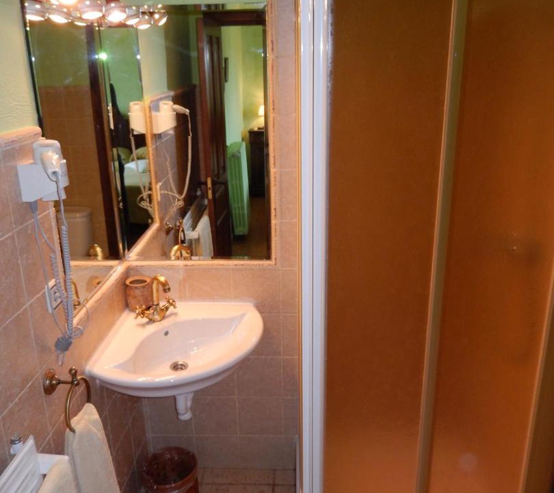 Photo of Bathroom in Hontoria del Pinar