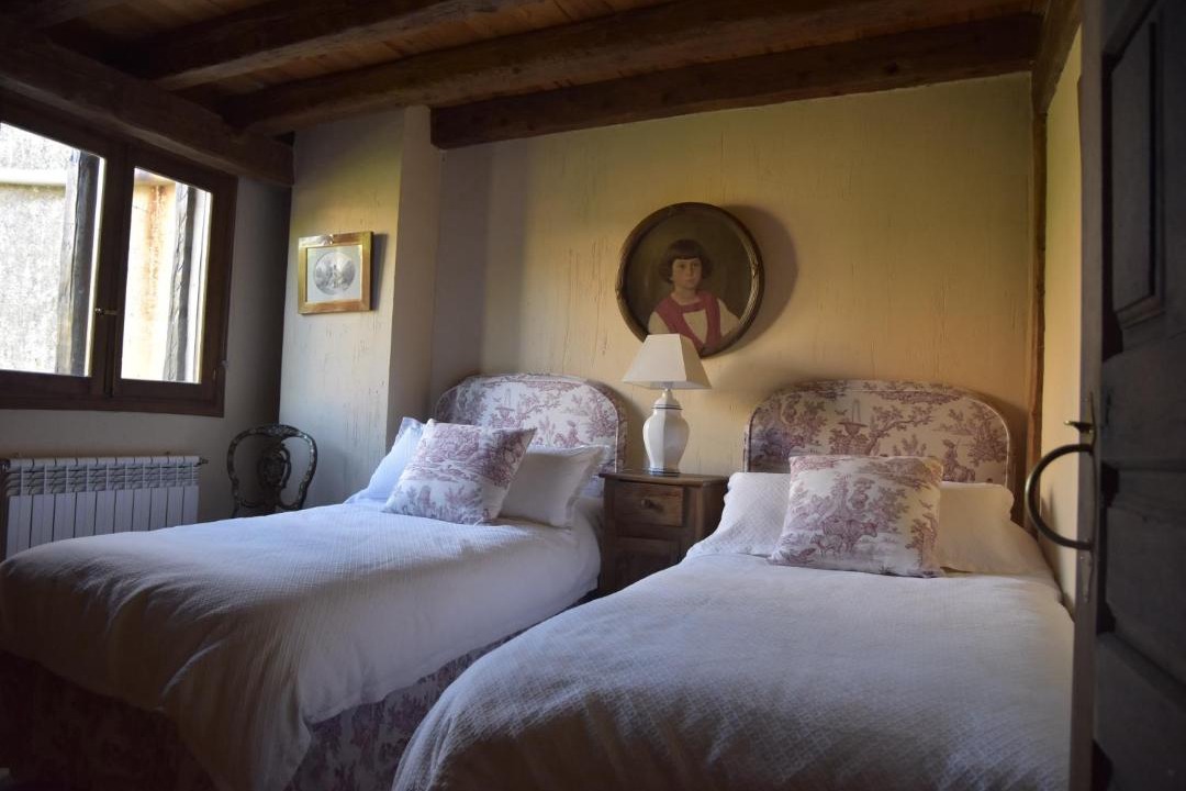 Photo of Bedroom in Robregordo