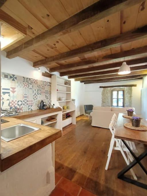 Photo of Kitchen in Manon
