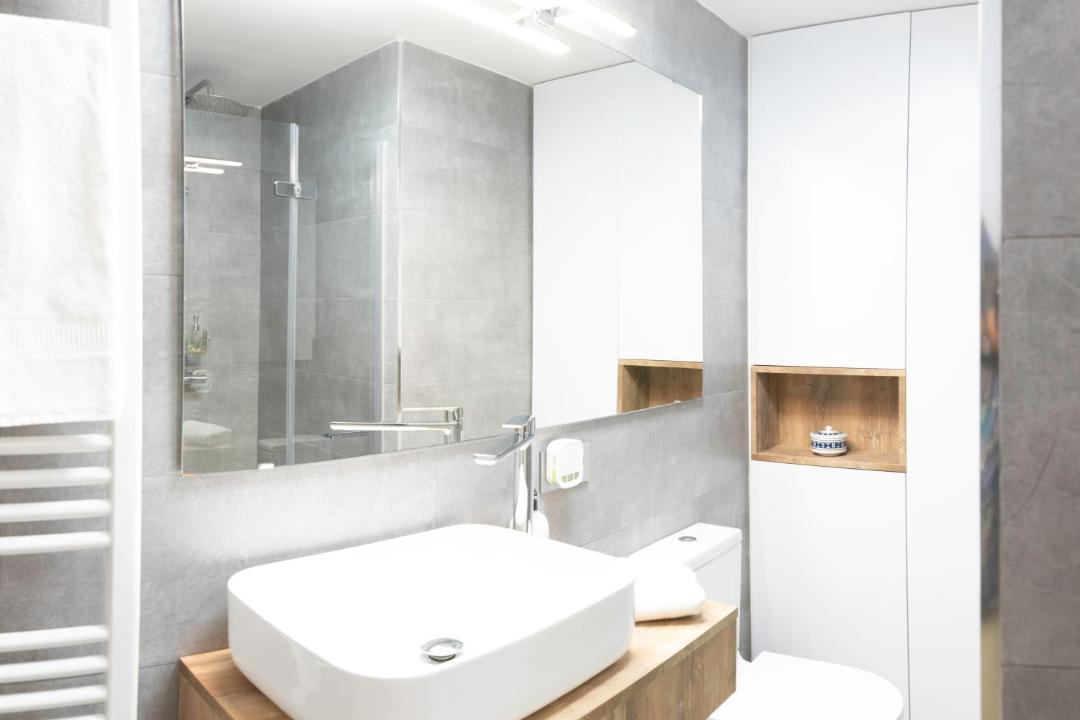 Photo of Bathroom in Logrono Historic Centre