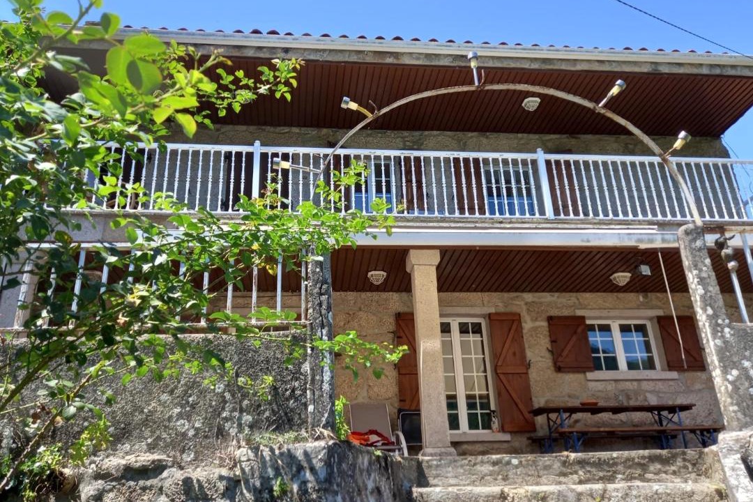 Photo of Buildings in A Peroxa