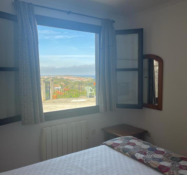 Photo of Bedroom in Cue