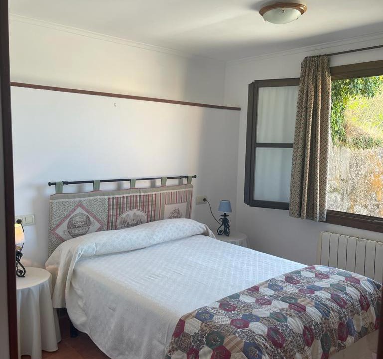 Photo of Bedroom in Cue