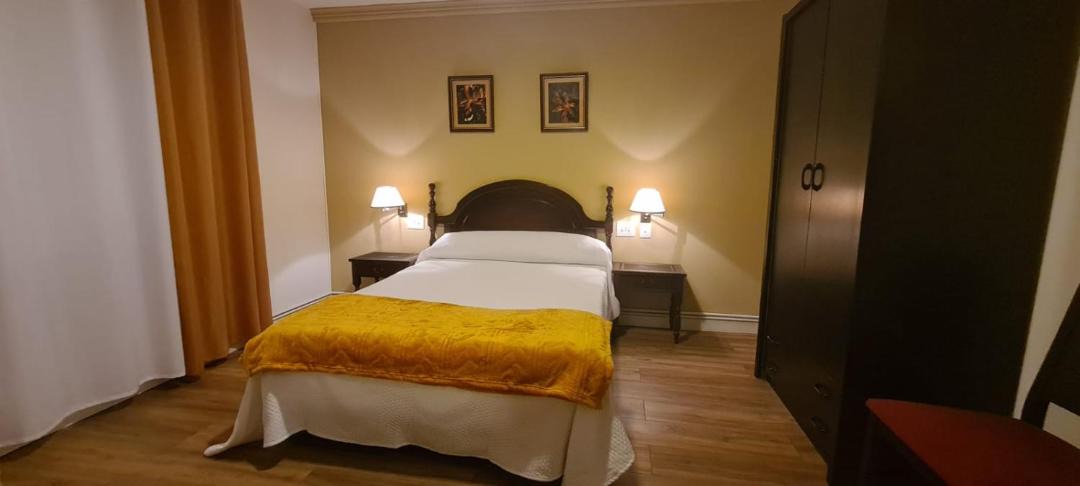 Photo of Bedroom in Naron