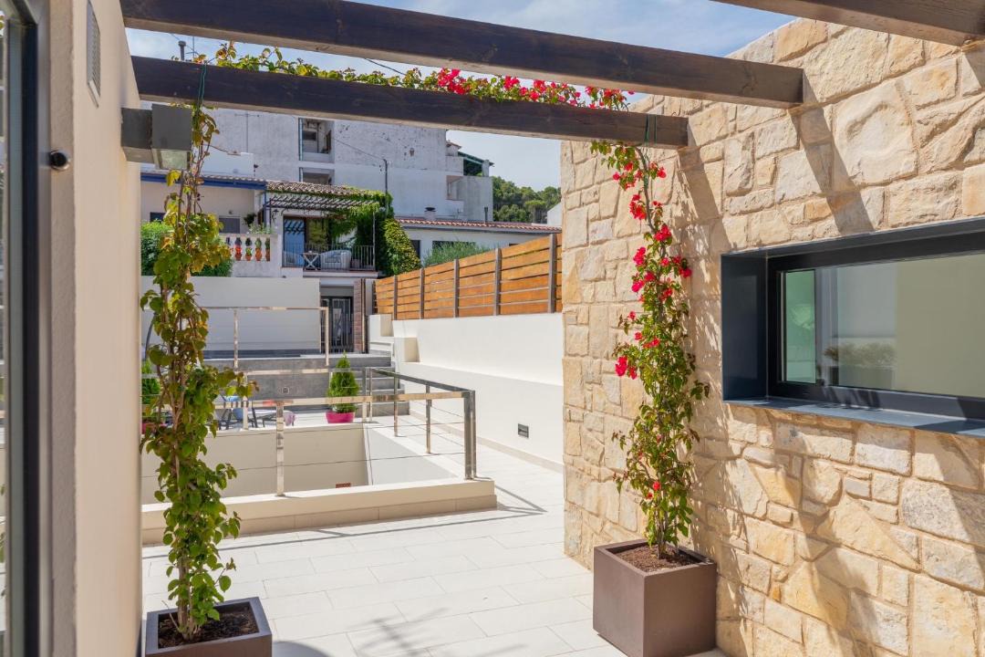 Photo of Patio Balcony in Tamariu