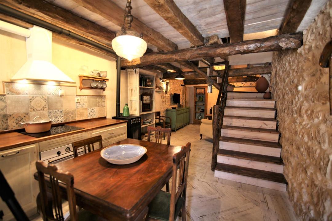 Photo of Kitchen in Montejo de la Vega de la Serrezuela