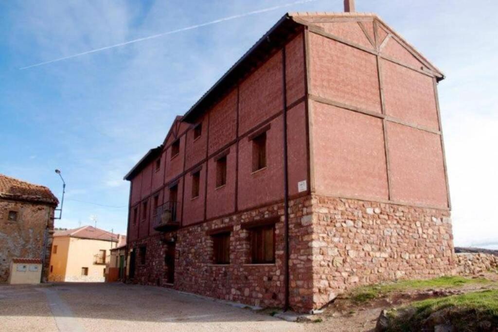 Photo of Buildings in Noviales