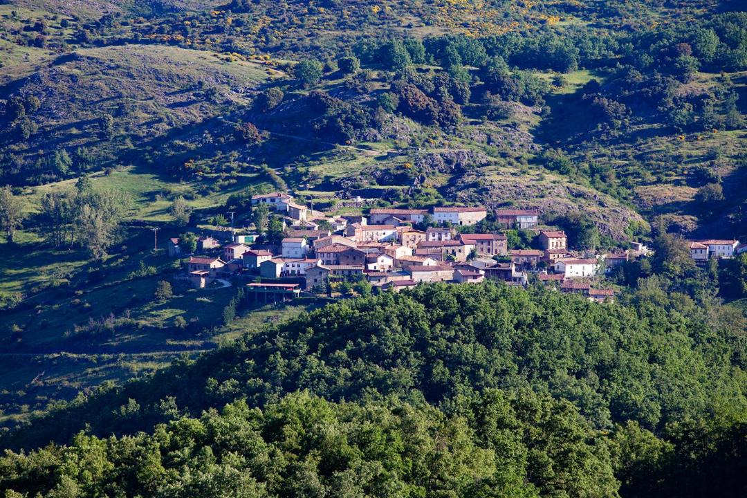 Photo of Buildings in Fuentes de Penacorada