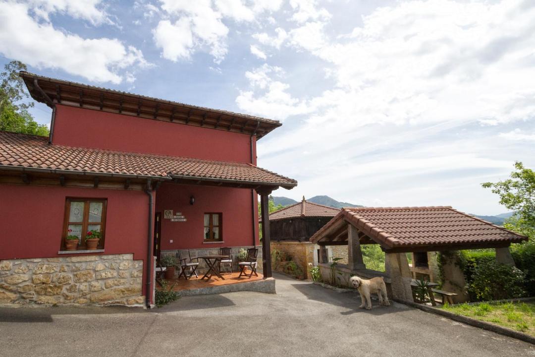 Photo of Buildings in Santianes de Ola