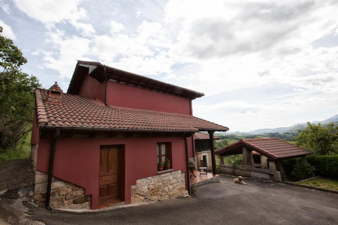 Photo of Buildings in Santianes de Ola