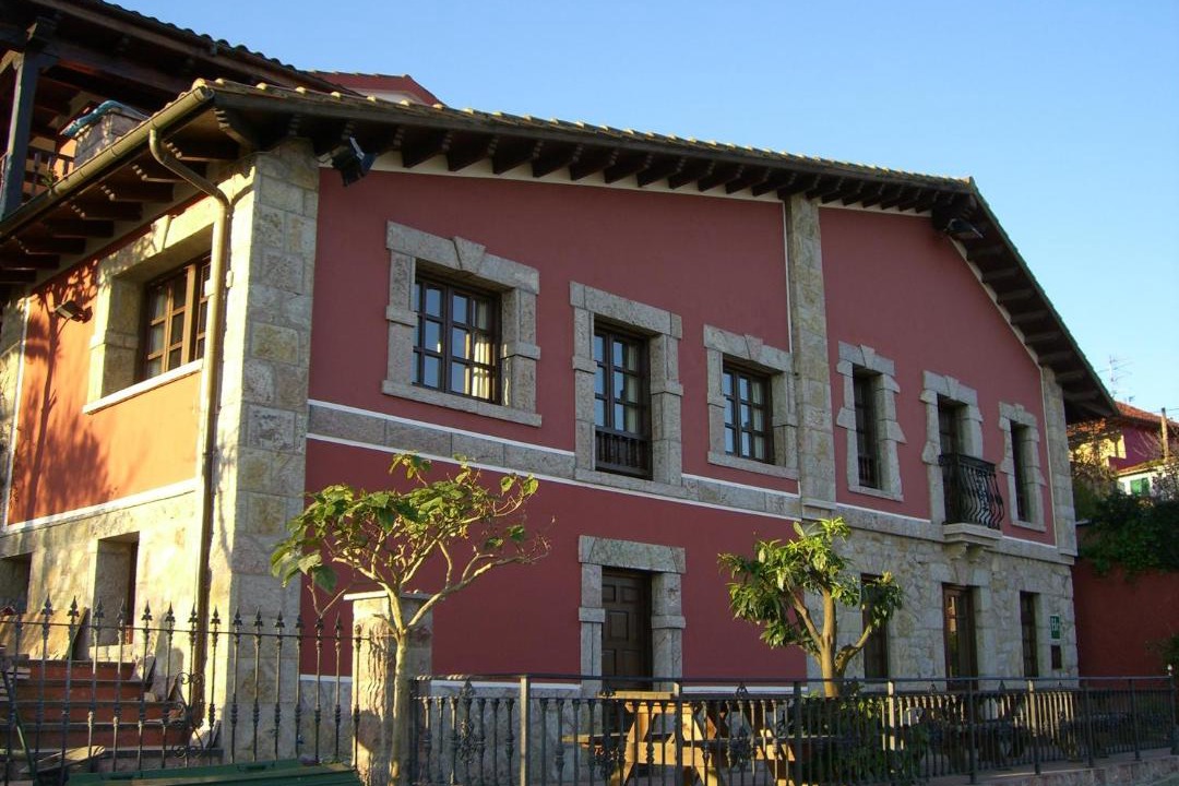 Photo of Buildings in Sardalla