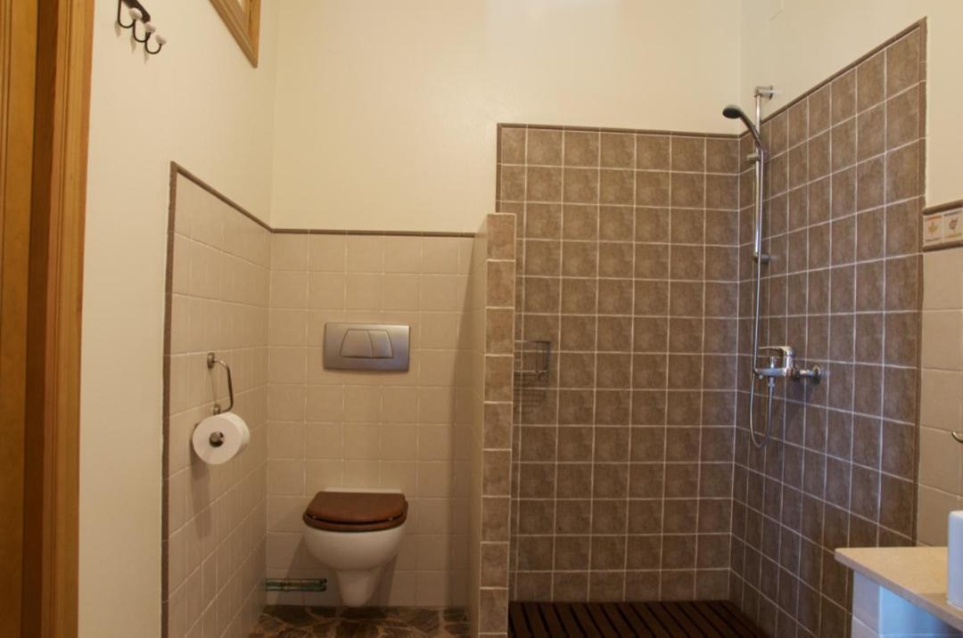 Photo of Bathroom in Loiba