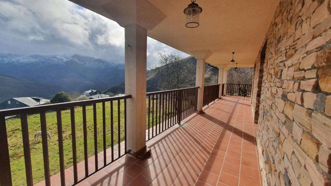 Photo of Patio Balcony in Oencia
