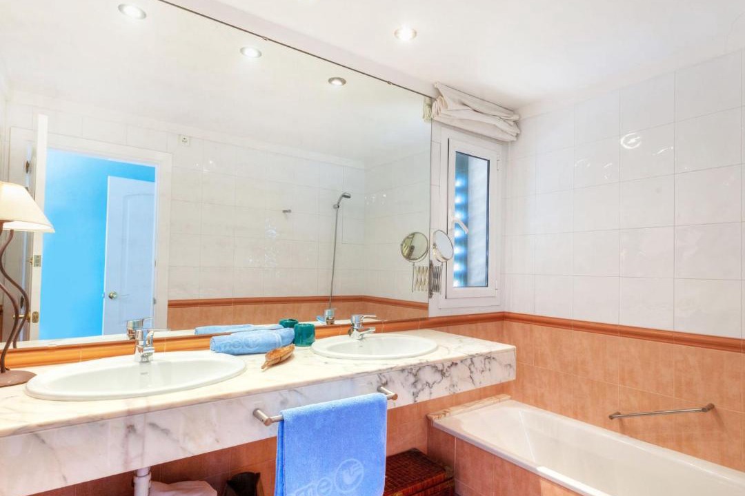 Photo of Bathroom in Pals