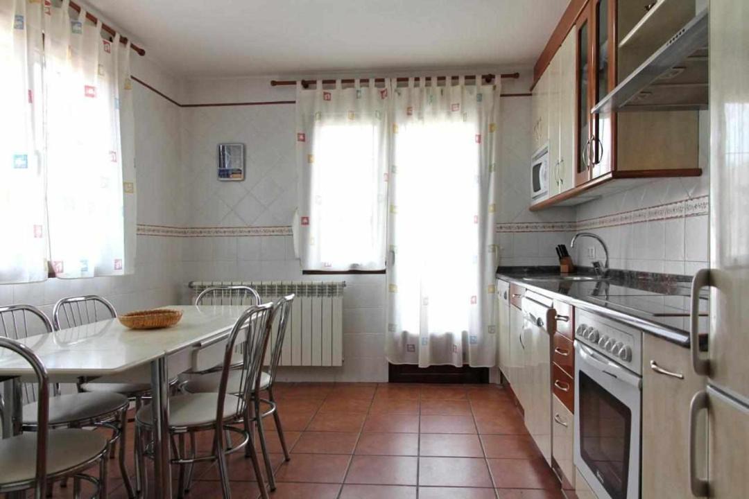 Photo of Kitchen in Casarejos