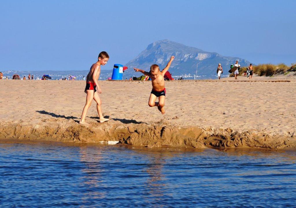 Photo of Human In Picture in Molinell