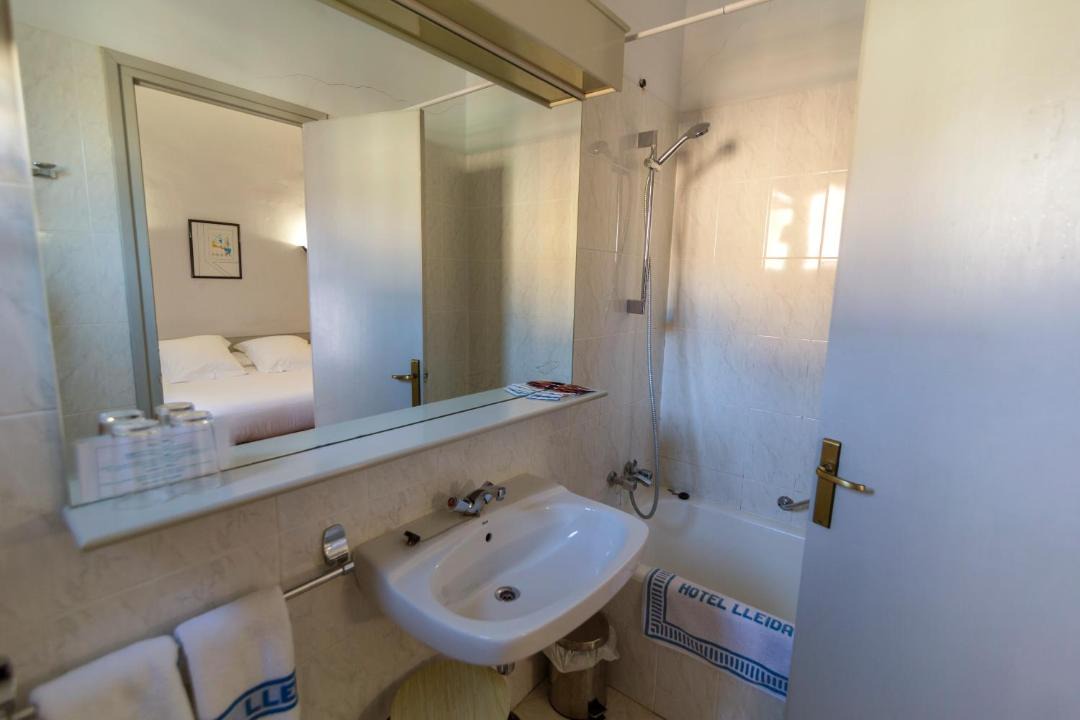 Photo of Bathroom in Las Ventas de Santa Lucia