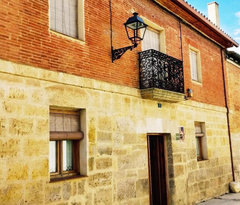 Photo of Buildings in Astudillo