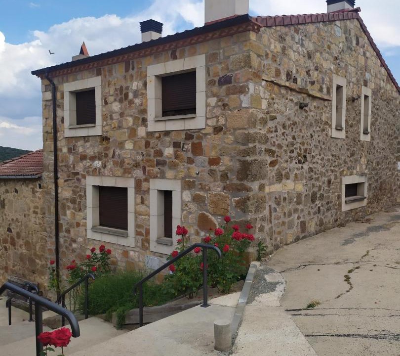 Photo of Buildings in Hinojosa de la Sierra