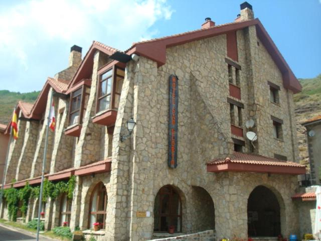 Photo of Buildings in Llanaves de la Reina