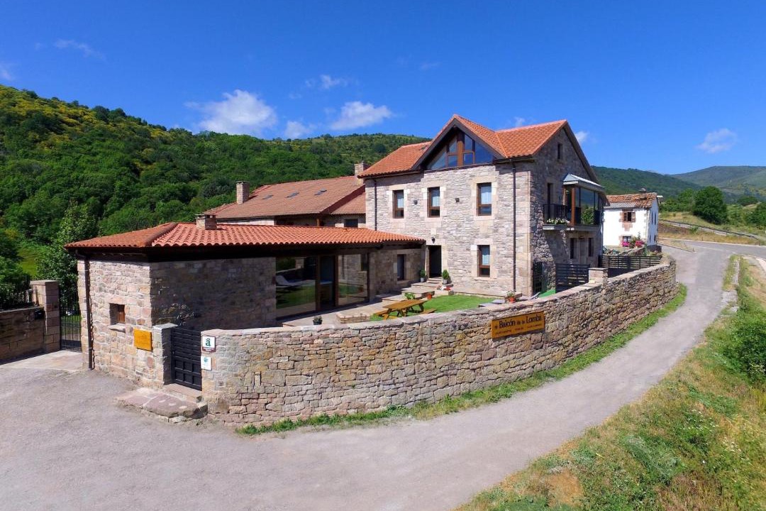 Photo of Buildings in Hermandad de Campoo de Suso