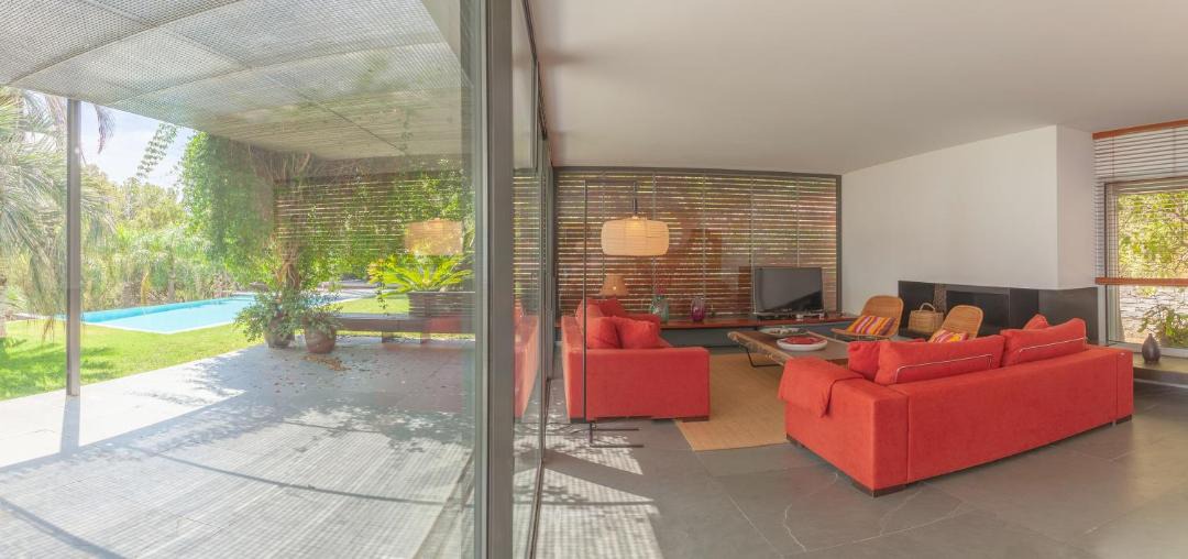Photo of Livingroom in Tamariu