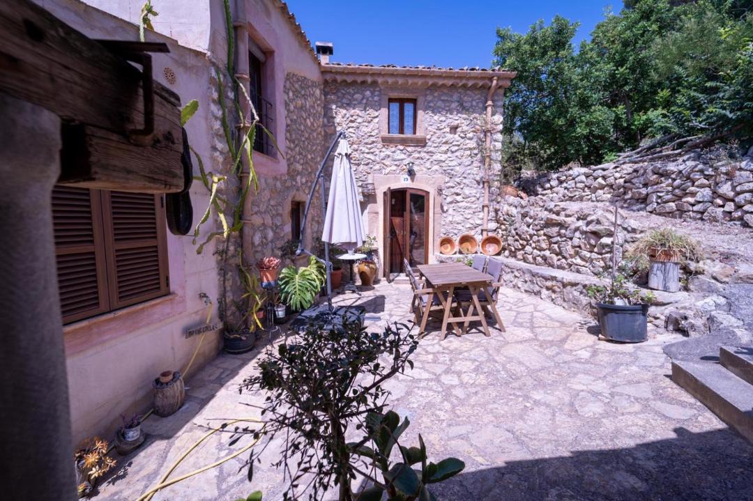 Photo of Buildings in S'Arraco