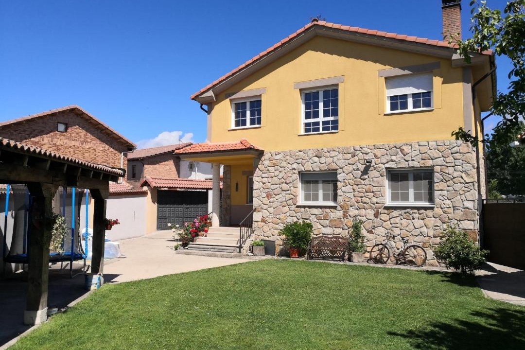 Photo of Buildings in Guardo