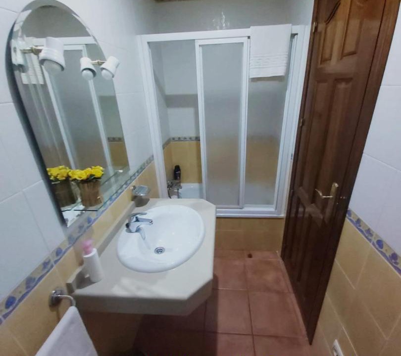 Photo of Bathroom in Burunchel