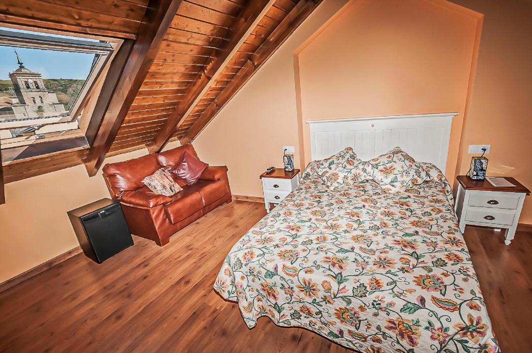 Photo of Bedroom in Molinaseca