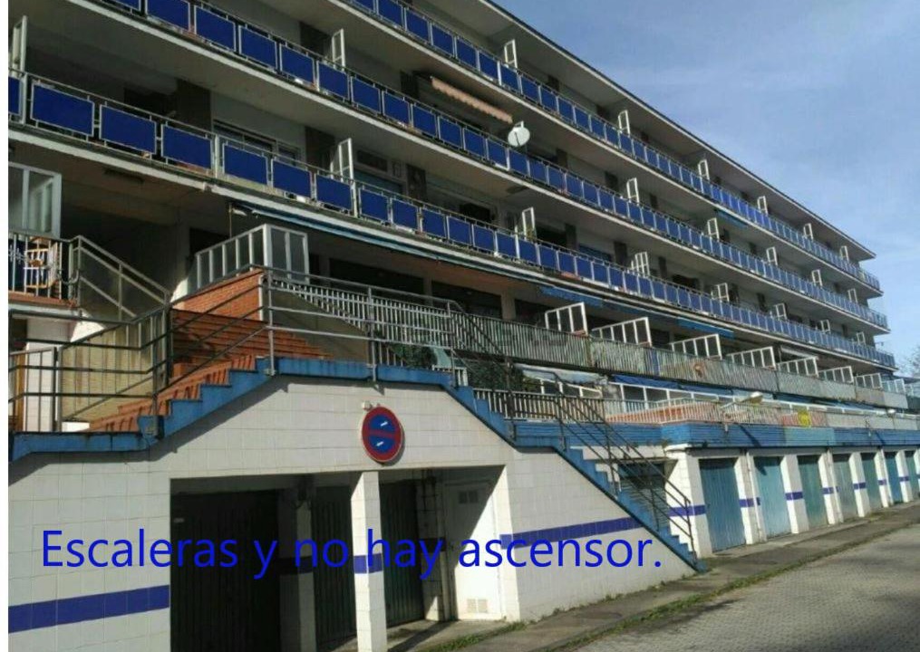 Photo of Buildings in Linero