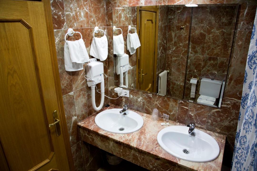 Photo of Bathroom in Hellin