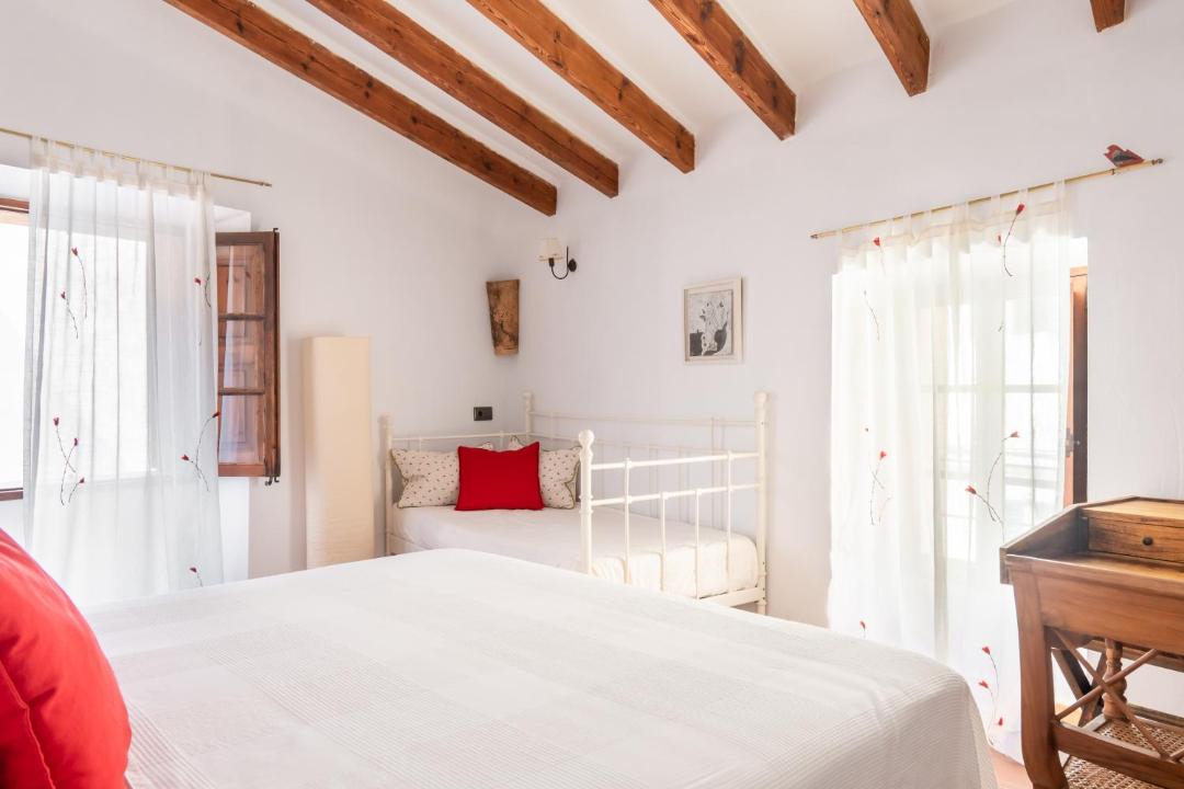Photo of Bedroom in Banyalbufar