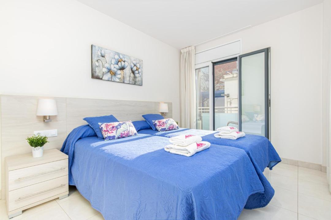 Photo of Bedroom in Roses Town Center