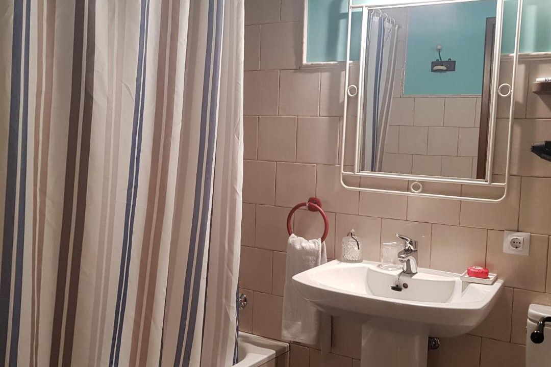 Photo of Bathroom in Golmayo