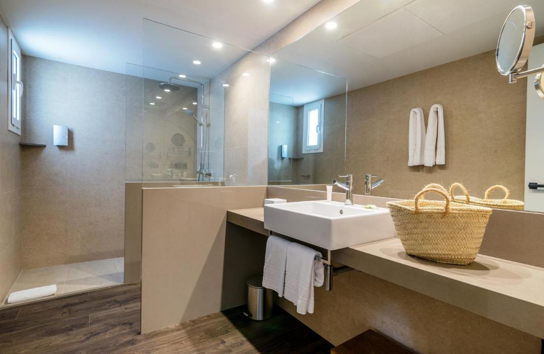 Photo of Bathroom in el Mercadal