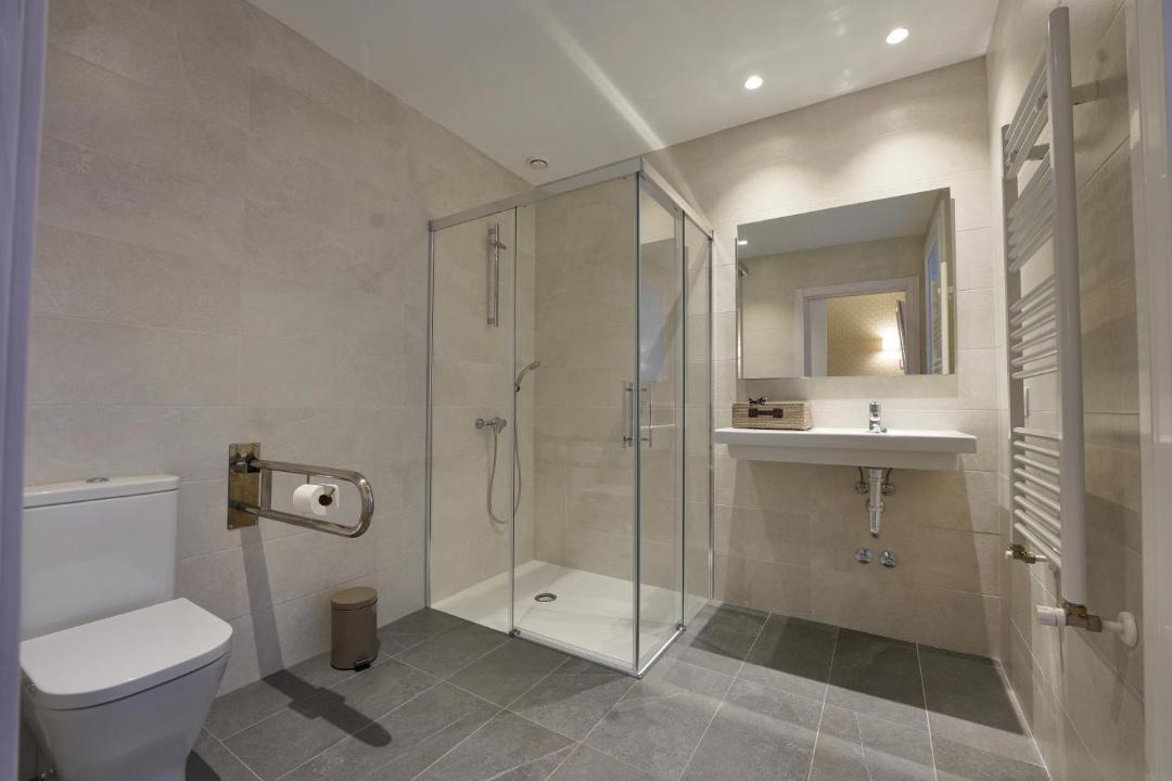 Photo of Bathroom in Allin