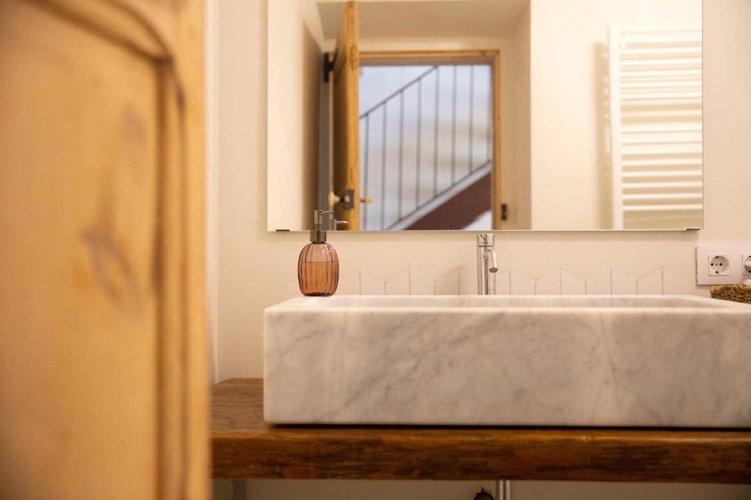 Photo of Bathroom in Quart