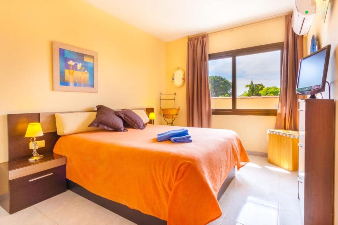 Photo of Bedroom in Palau-Saverdera