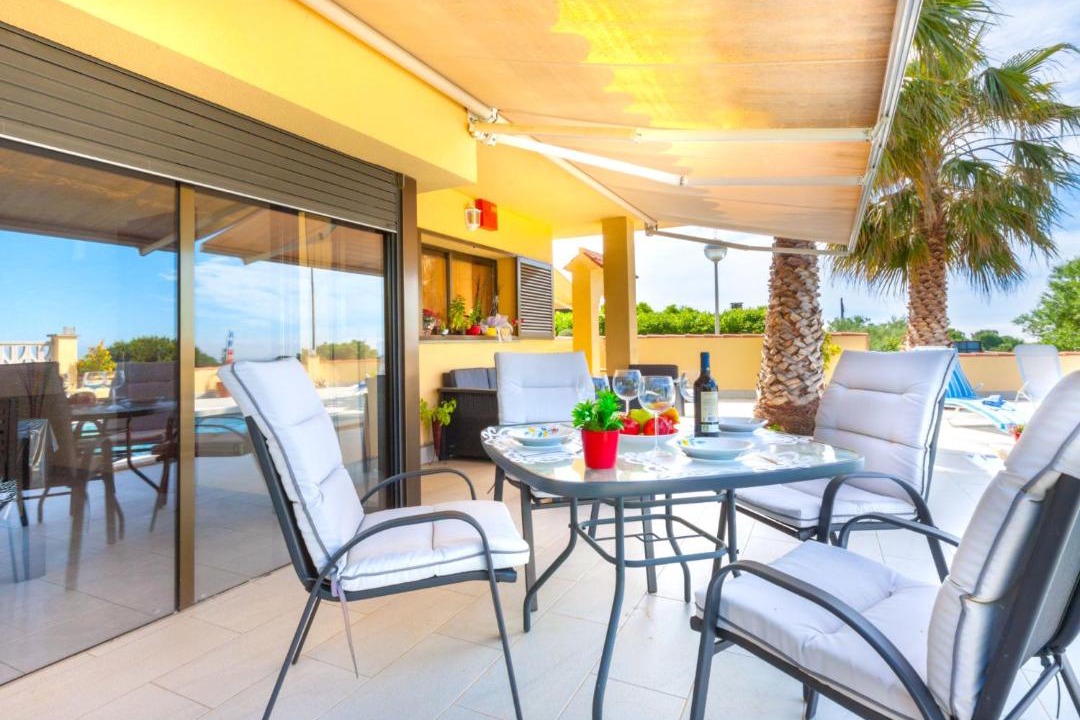 Photo of Patio Balcony in Palau-Saverdera