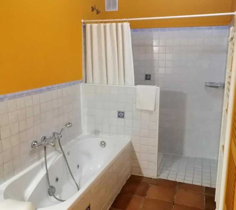 Photo of Bathroom in Castejon de las Armas