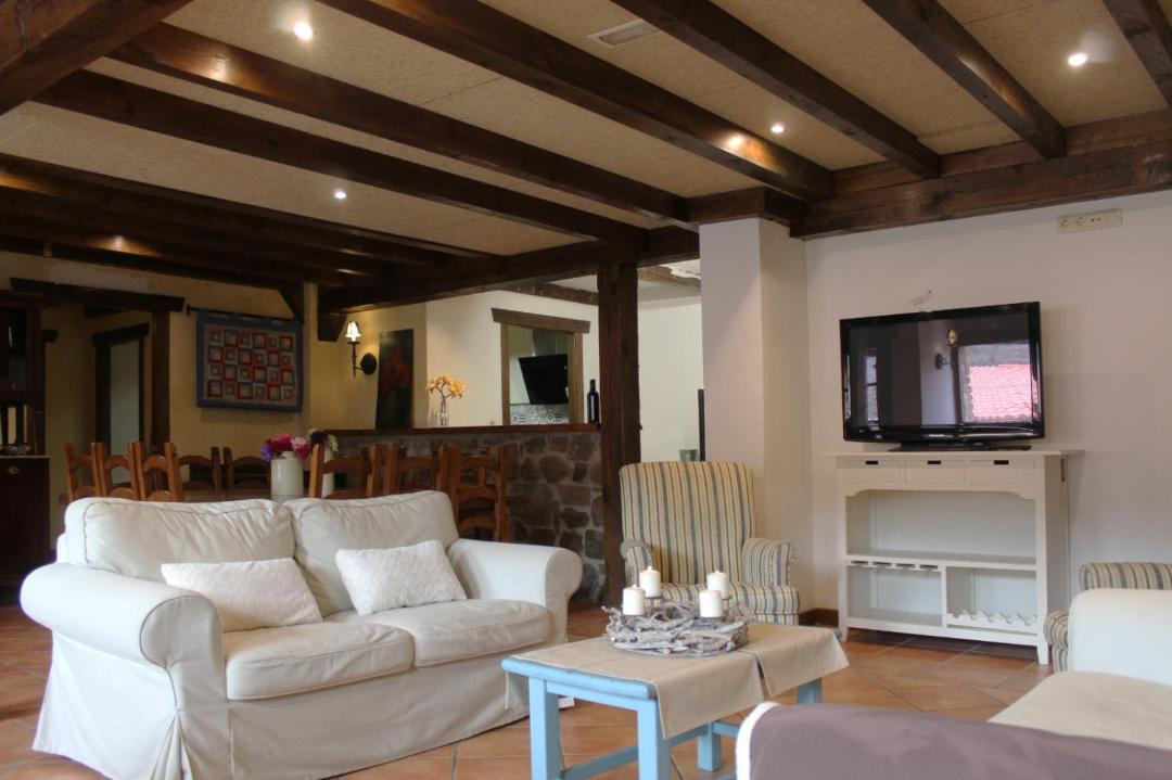 Photo of Livingroom in Laguna de Cameros