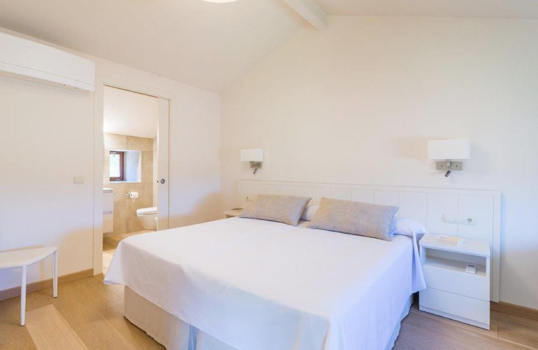 Photo of Bedroom in Pals