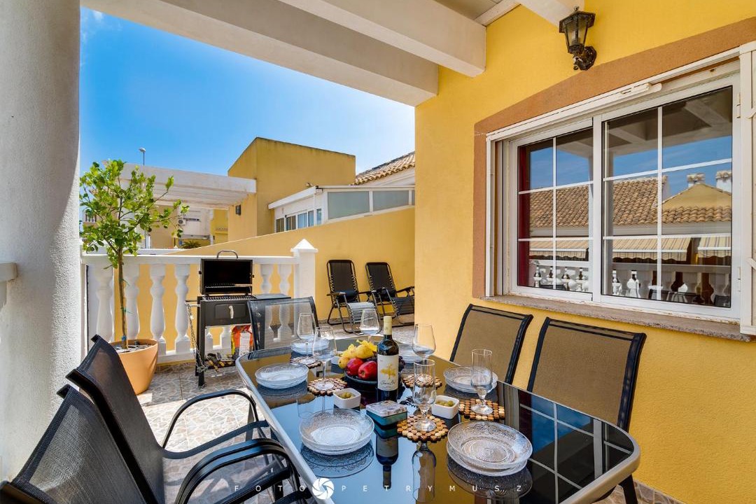 Photo of Patio Balcony in Los Nietos