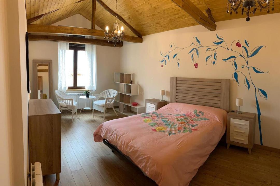 Photo of Bedroom in Villaturiel