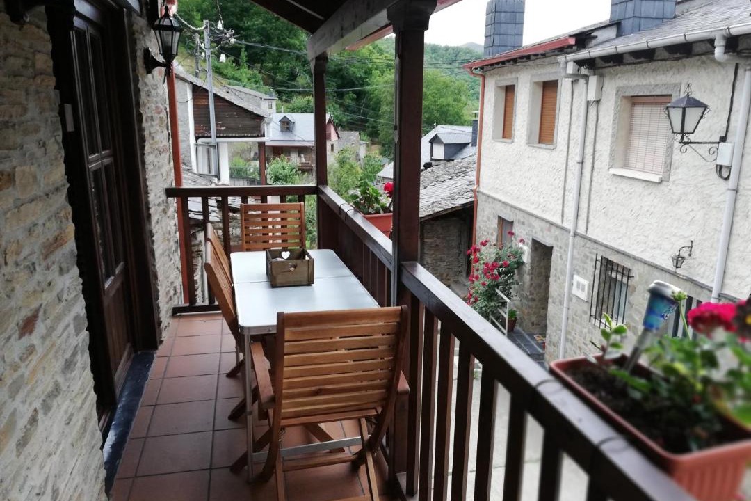 Photo of Patio Balcony in Manzanedo de Valdueza