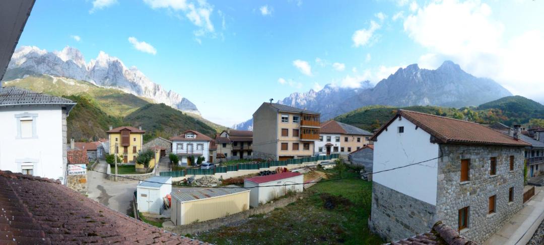 Photo of Buildings in Posada de Valdeon