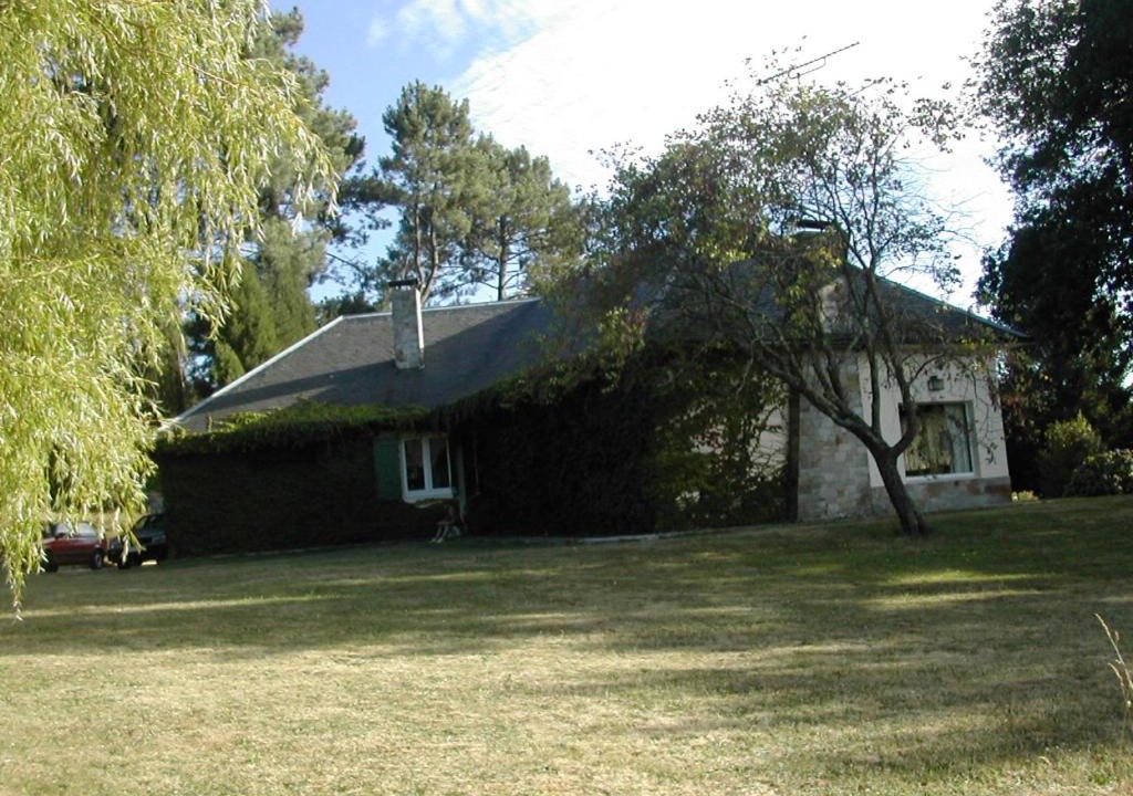 Photo of Buildings in Crendes